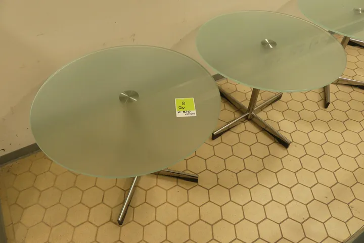 2x Beistelltisch, rund Maße in cm ca. Ø70 cm Durchmesser